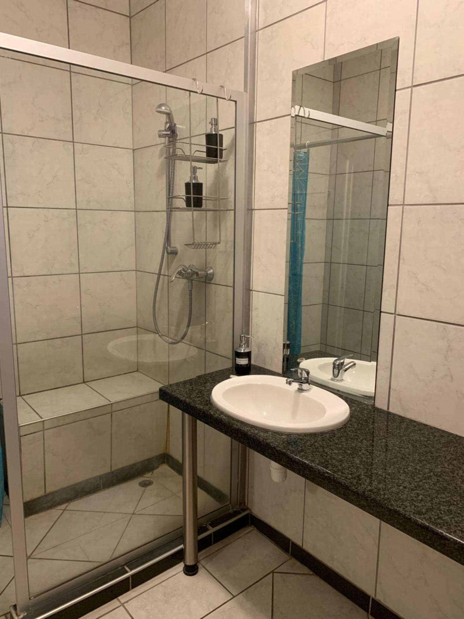 Hotel Pension Casa Africana Виндхук Экстерьер фото