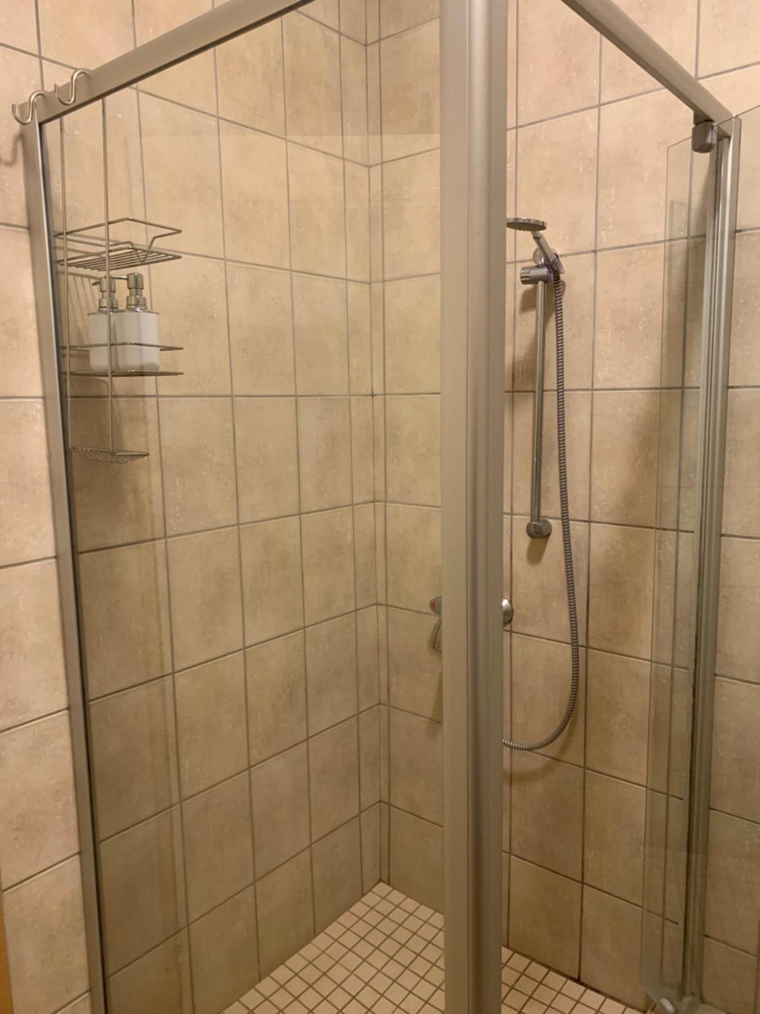 Hotel Pension Casa Africana Виндхук Экстерьер фото