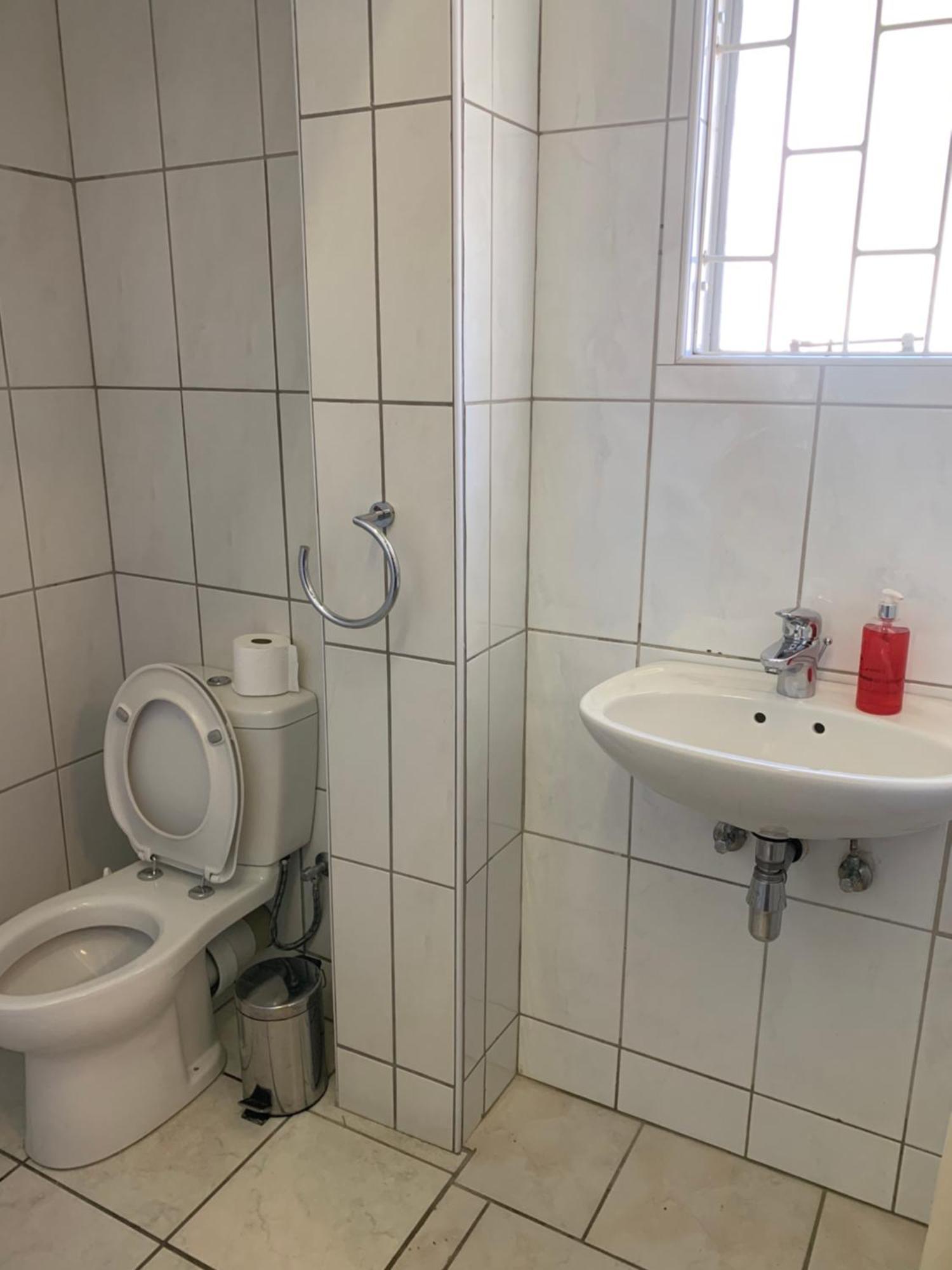 Hotel Pension Casa Africana Виндхук Экстерьер фото